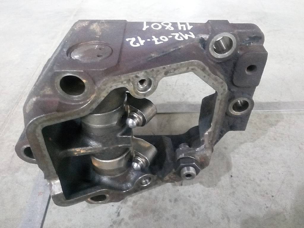 блок коромысел в сборе D2876 б/у - 2